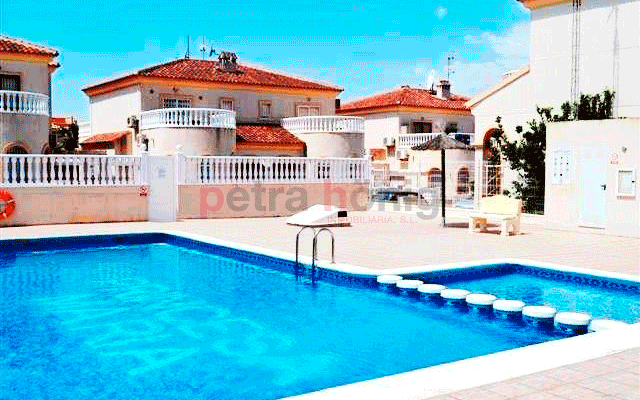 Hus til salgs i Torrevieja Spania