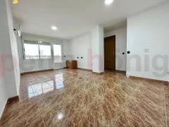 Reventa - Apartamento - Torrevieja - Los Balcones