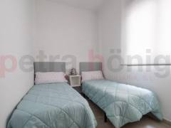 Resales - Apartment - Torrevieja - Paseo maritimo