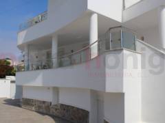 Gebrauchtobjekte - Einfamilienhaus - Torrevieja