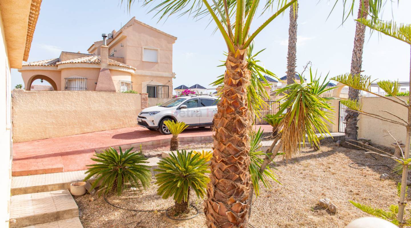 Gebrauchtobjekte - Einfamilienhaus - Ciudad Quesada