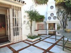 Gebrauchtobjekte - Einfamilienhaus - Malaga - Estepona