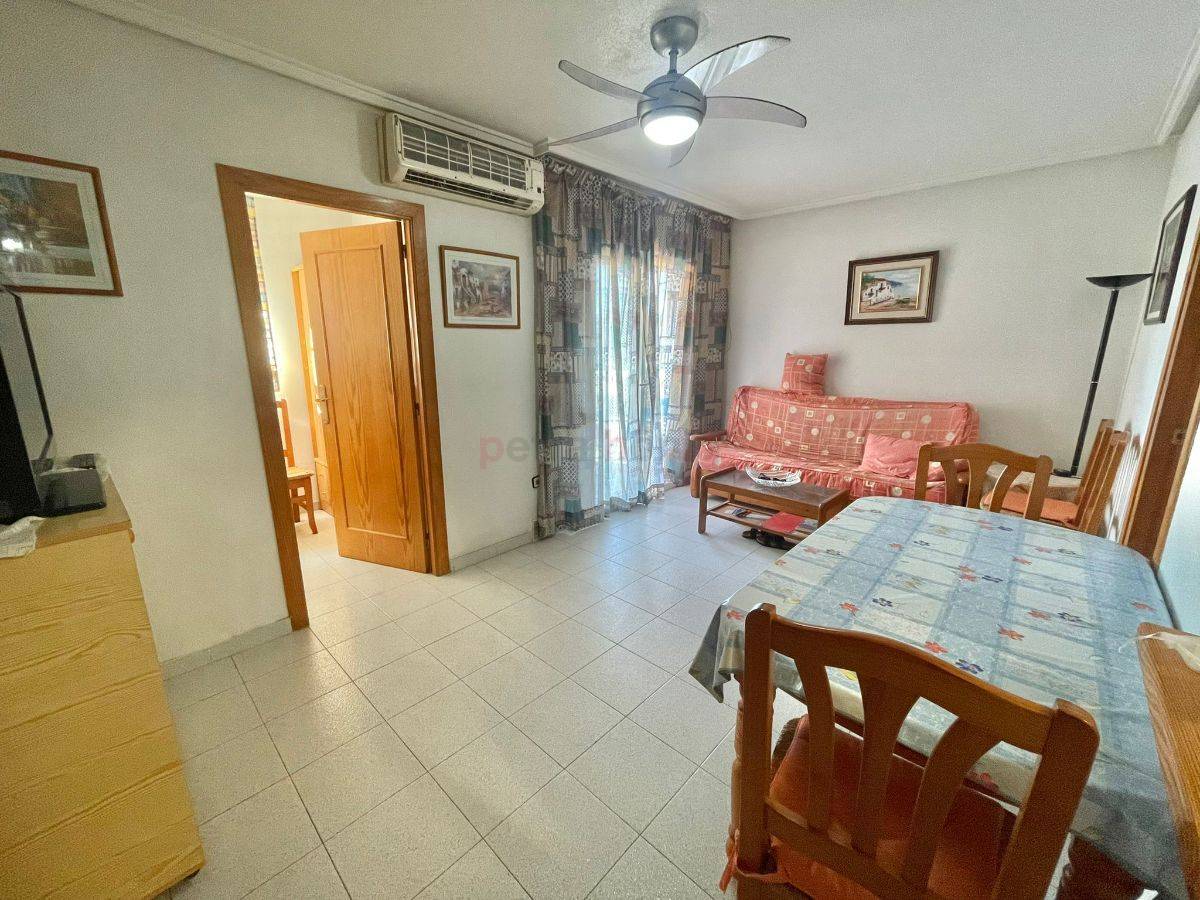 Resales - Apartment - Torrevieja