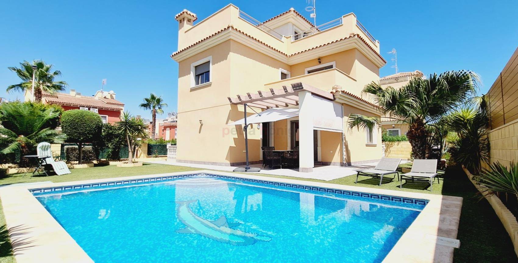 Resales - Villa - Torrevieja - Torrejón