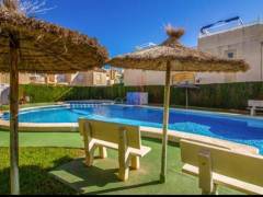 Resales - Villa - Torrevieja - La Siesta