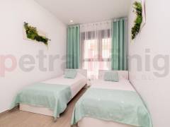 Resales - Apartment - Torrevieja - Parque las naciones