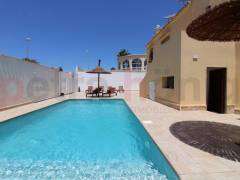 A Vendre - Villa - Villamartin