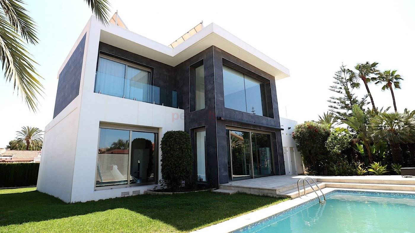 A Vendre - Villa - Torrevieja - Los Angeles