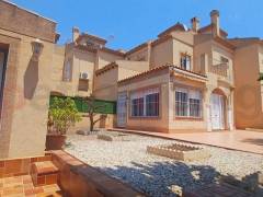 Resales - Villa - Torrevieja