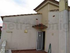 Resales - Villa - Algorfa