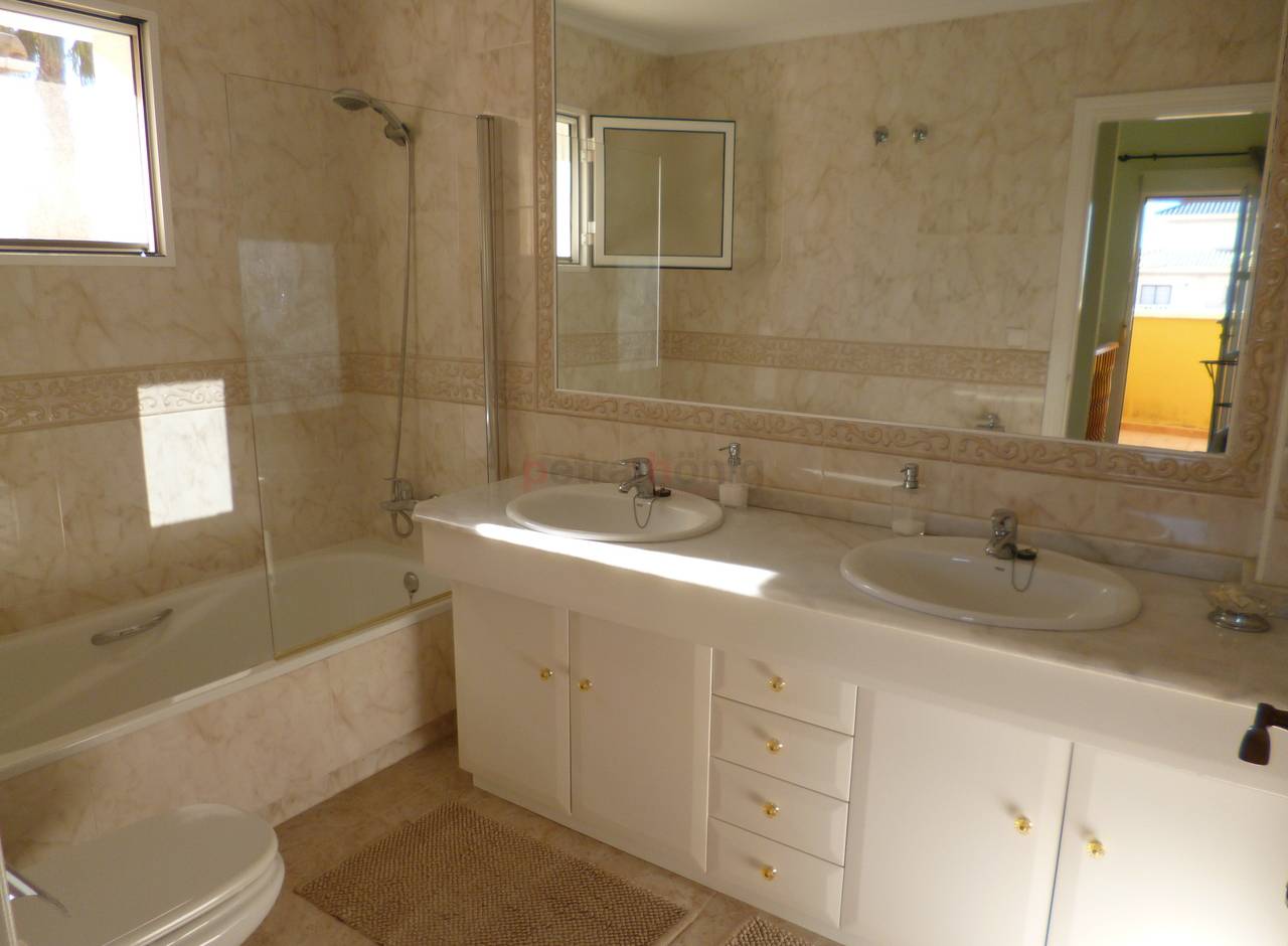 A Vendre - Villa - La Zenia