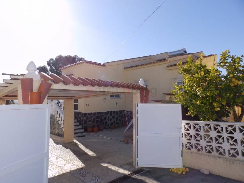 Resales - Villa - La Marina