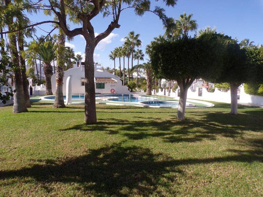 Alquiler larga estancia - Apartamento - Villamartin