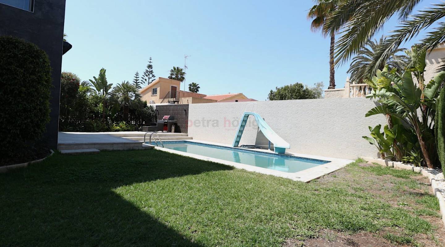 Resales - Villa - Torrevieja