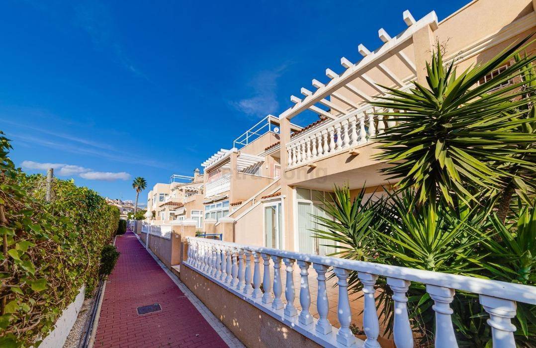 Resales - Bungalow - Orihuela Costa - La Florida