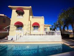 Resales - Villa - La Zenia