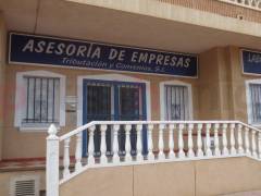 Resales - Commercial - La Mata - Centro