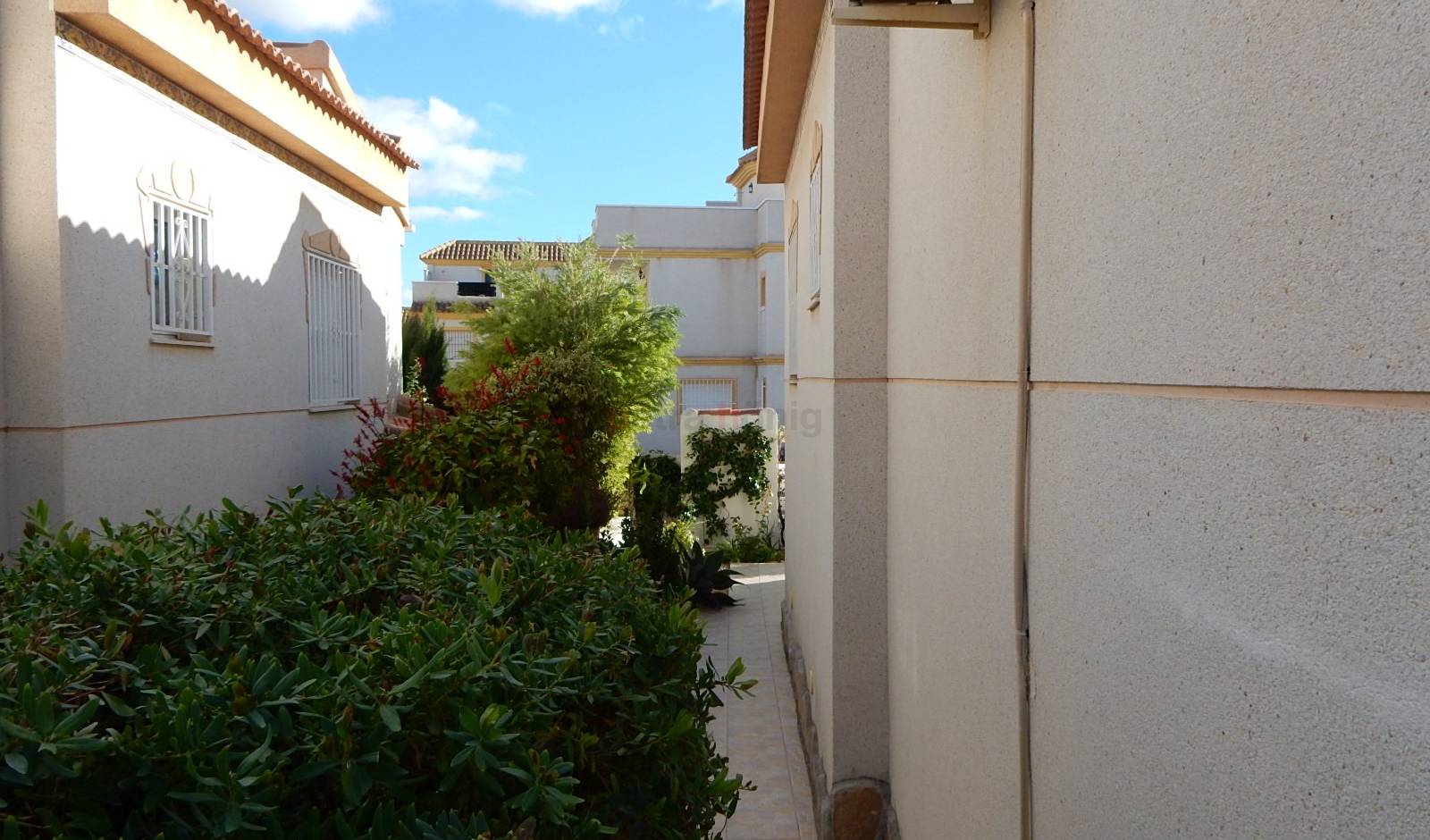 Resales - Villa - Algorfa - Montemar