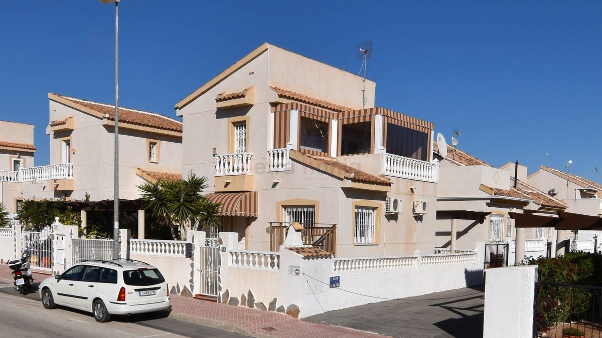 A Vendre - Villa - Ciudad Quesada