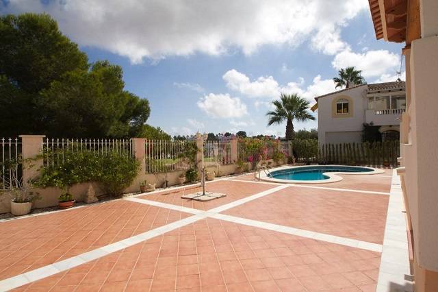 A Vendre - Villa - Villamartin