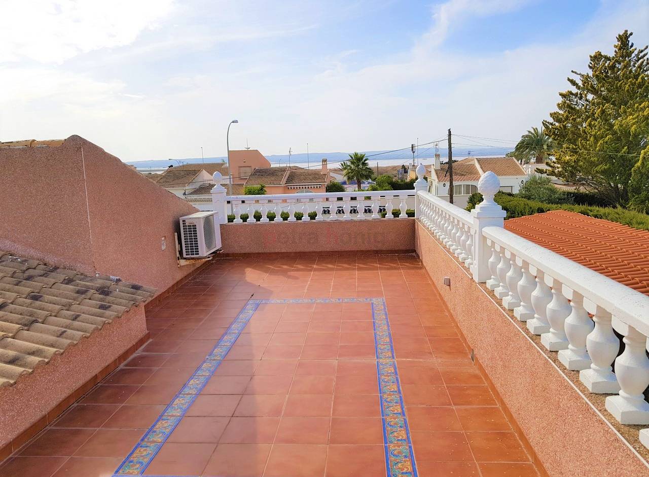 Resales - Villa - Torrevieja - La Siesta