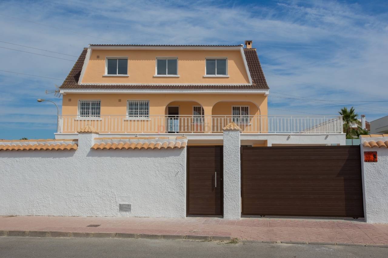 Gebrauchtobjekte - Einfamilienhaus - Ciudad Quesada - Town Center