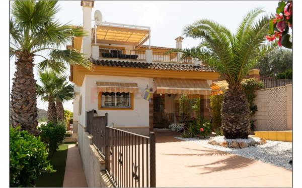 Villa - Til Salgs - Ciudad Quesada - La Marquesa Golf