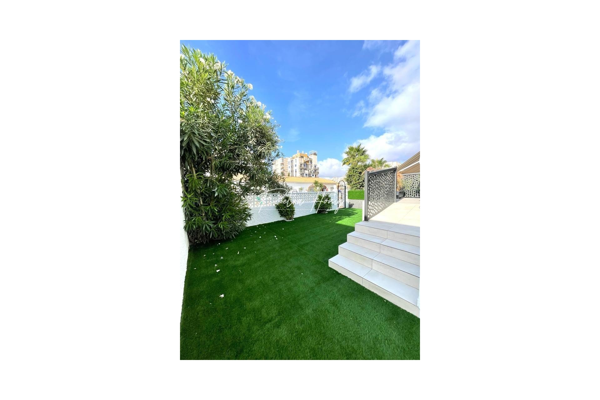 A Vendre - Bungalow - Torrevieja - Nueva Torrevieja - Aguas Nuevas