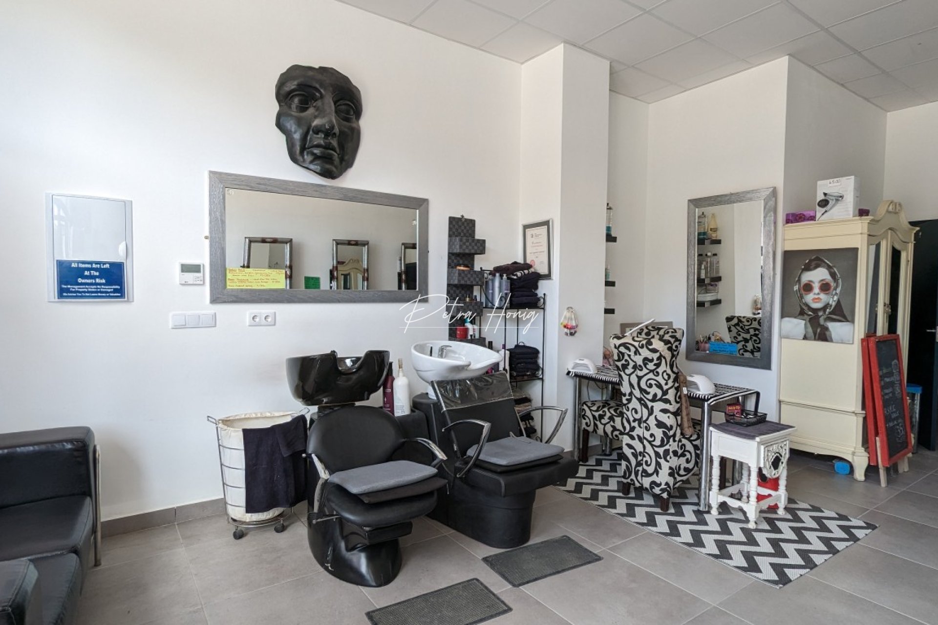 A Vendre - Commercial - Lo Crispin