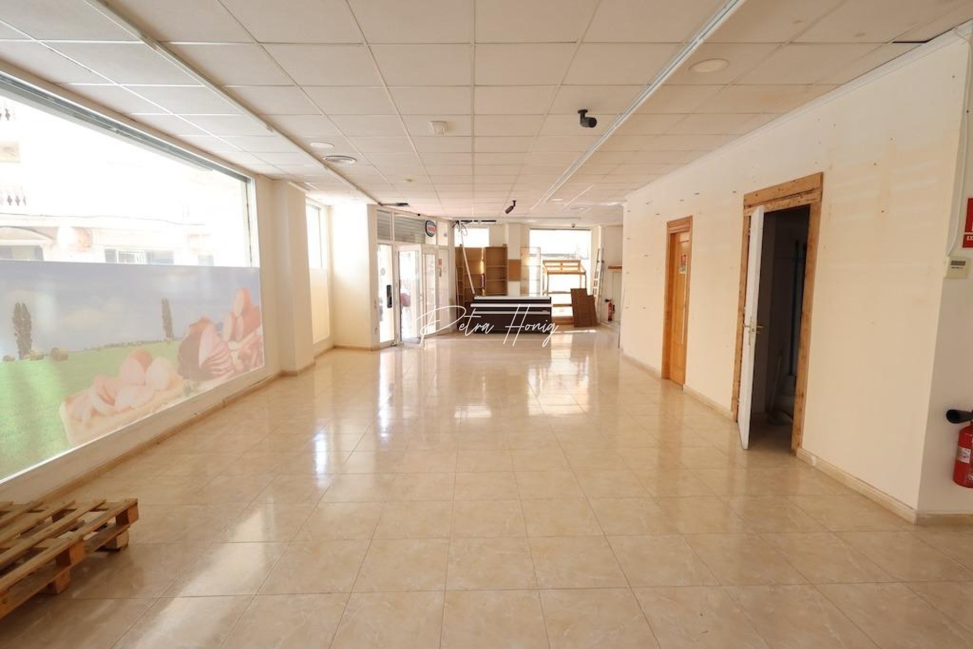 A Vendre - Commercial - Torrevieja - Estacion de autobuses
