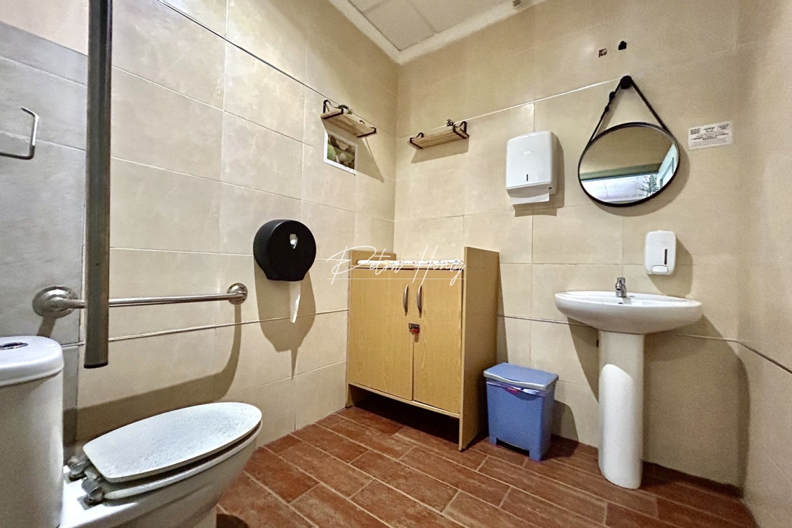 A Vendre - Commercial - Villamartin
