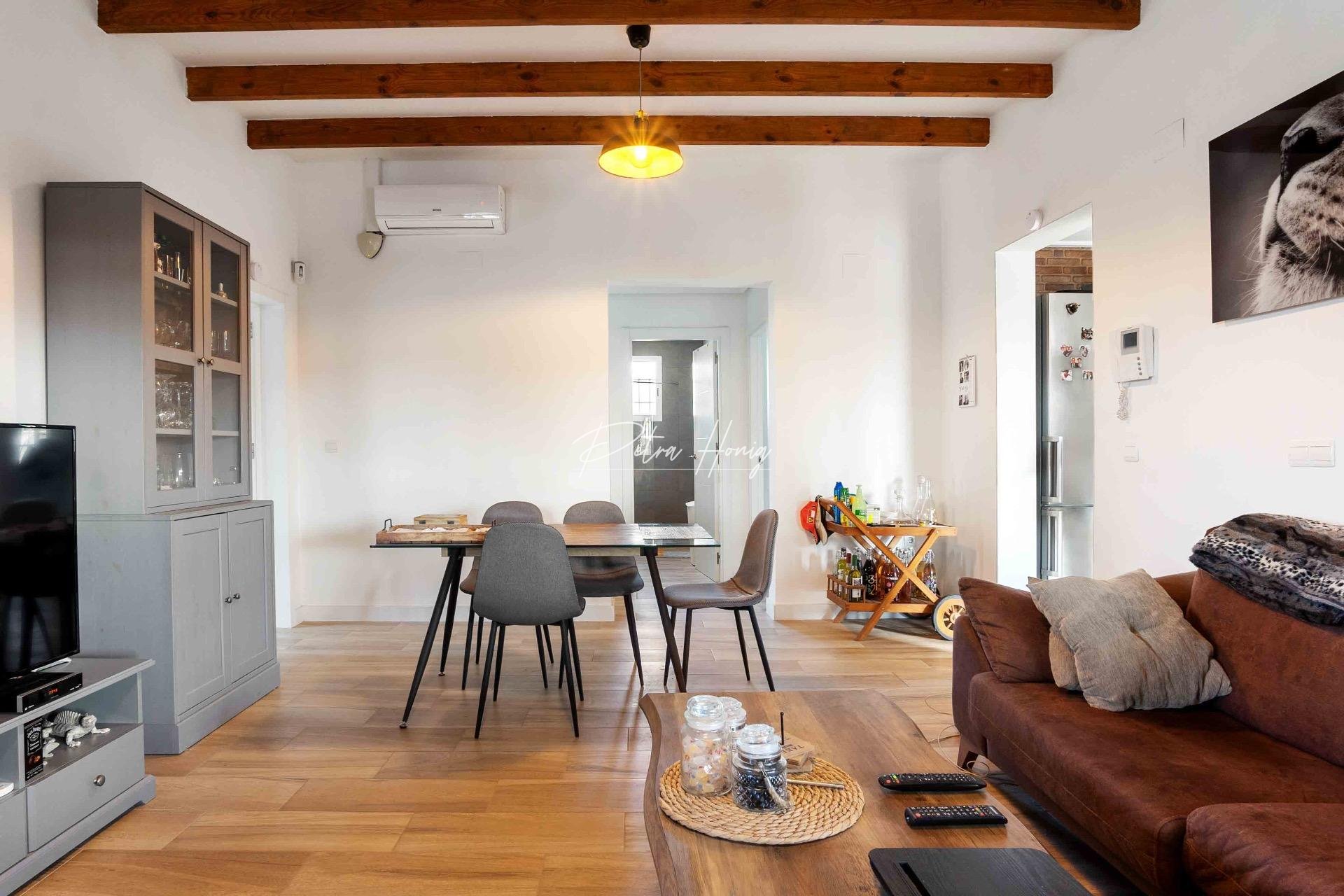 A Vendre - Villa - Dolores - CMNO. ESCORREDOR