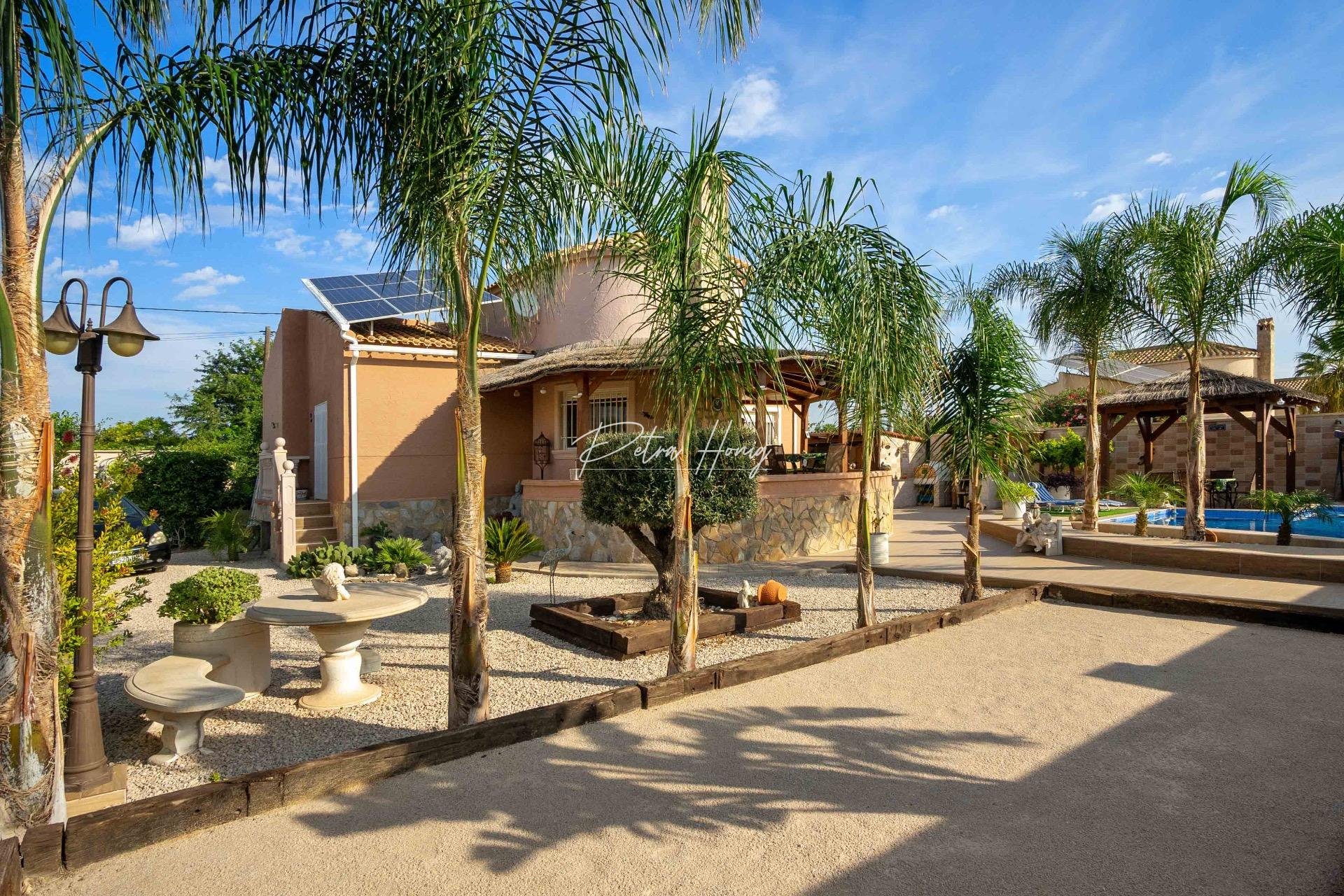 A Vendre - Villa - Dolores - CMNO. ESCORREDOR