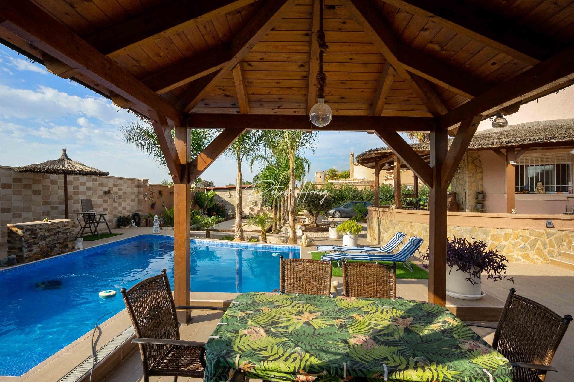 A Vendre - Villa - Dolores - CMNO. ESCORREDOR