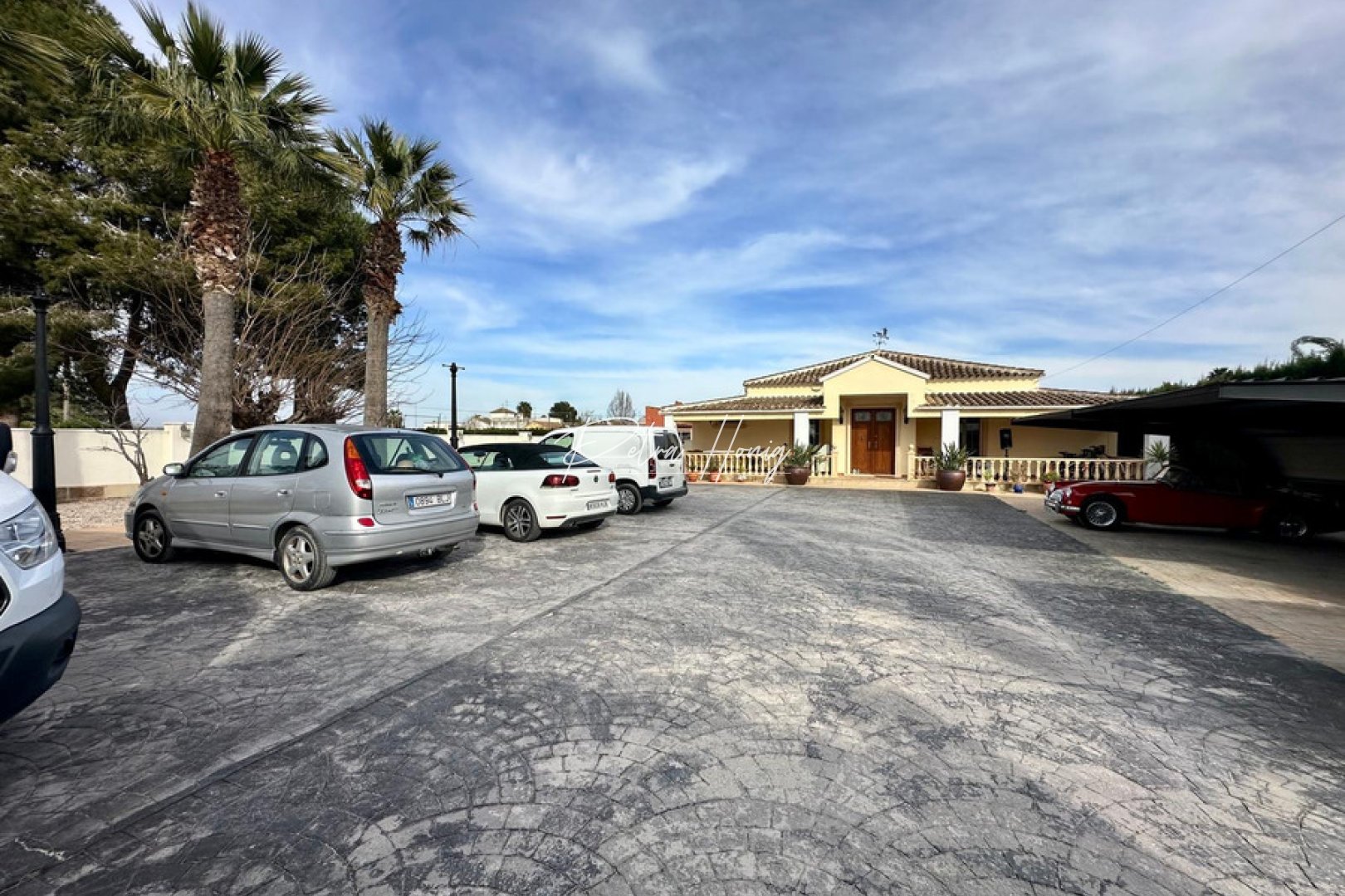 A Vendre - Villa - Other areas - Heredades