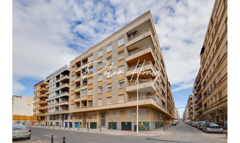 Apartment - Gebrauchtobjekte - Torrevieja - MY-49749