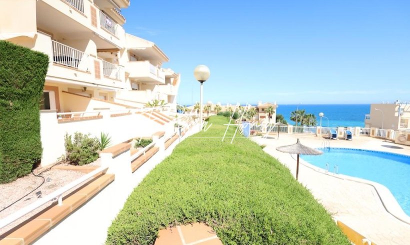 Appartement - A Vendre - Orihuela Costa - Campoamor