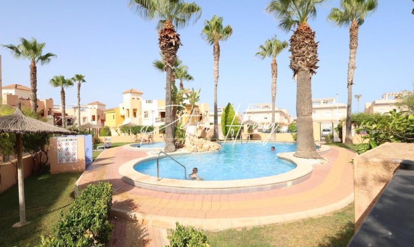 Bungalow - A Vendre - Torrevieja - Los altos