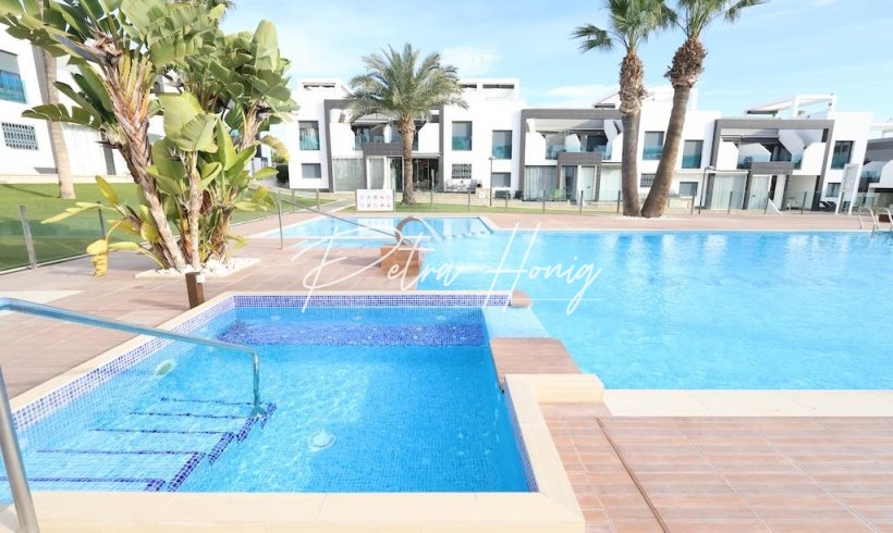 Bungalow - Til Salgs - Orihuela Costa - La Zenia