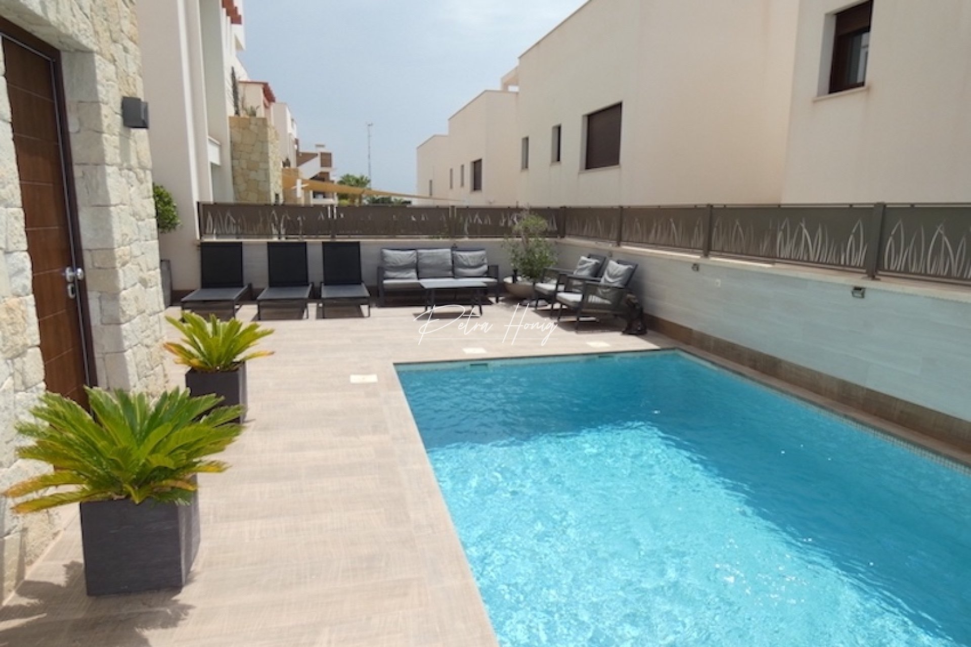 Commercial rentals - Villa - Ciudad Quesada - Pueblo Bravo