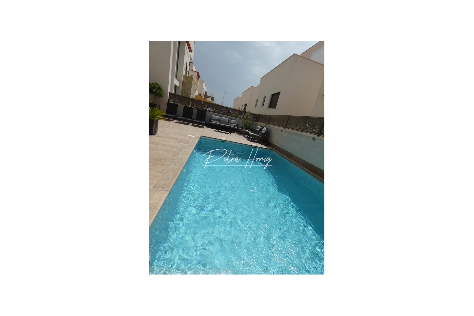 Commercial rentals - Villa - Ciudad Quesada - Pueblo Bravo