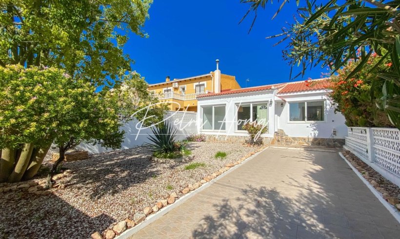 Einfamilienhaus - Gebrauchtobjekte - Torrevieja - Aguas Nuevas
