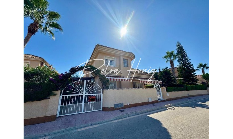 Einfamilienhaus - Gebrauchtobjekte - Torrevieja - Los altos