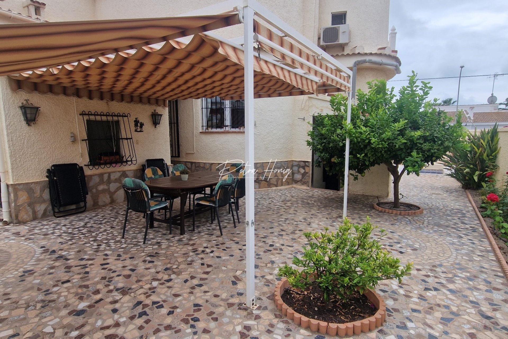 Gebrauchtobjekte - Einfamilienhaus - Ciudad Quesada - Town Center