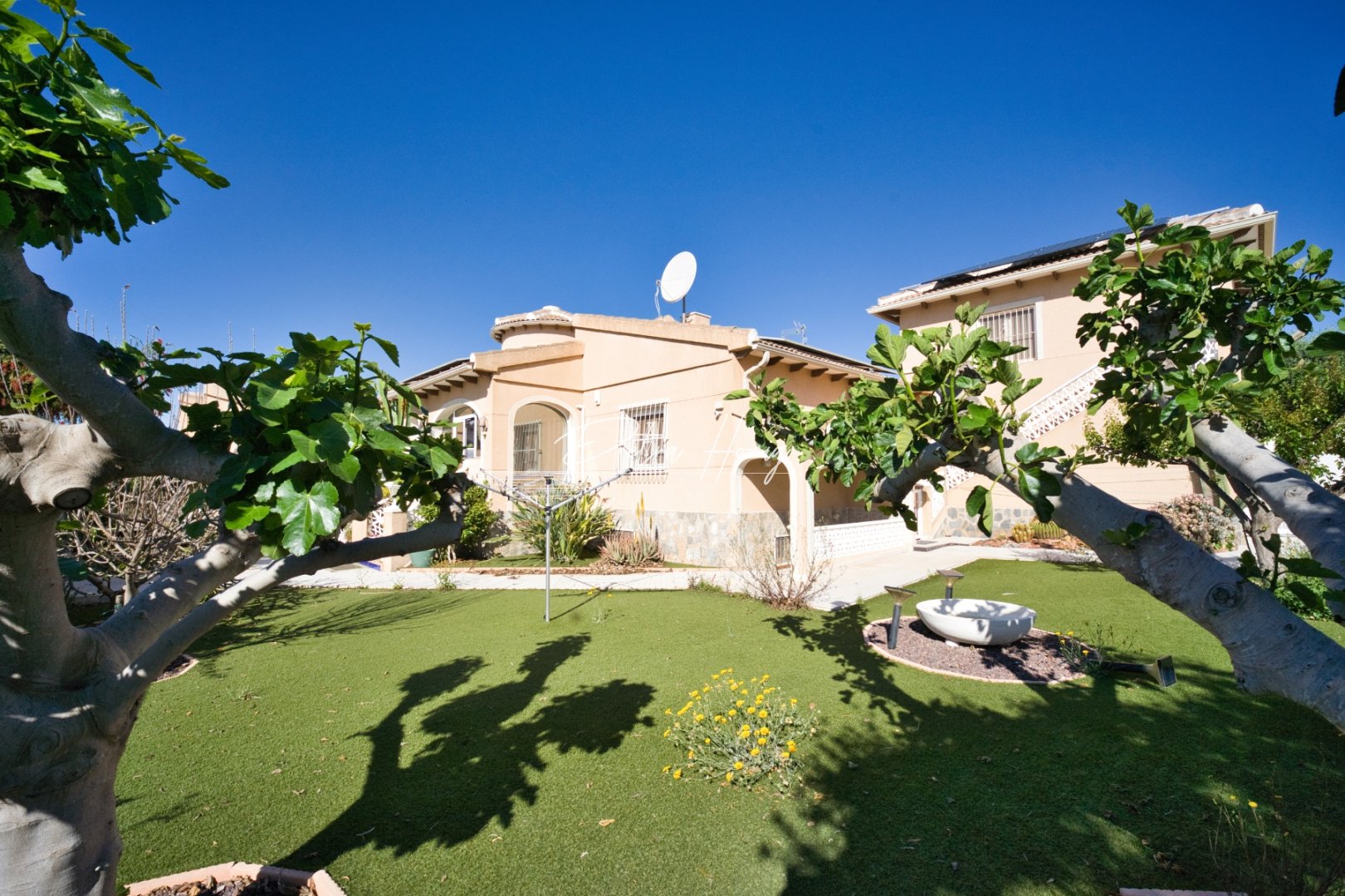 Gebrauchtobjekte - Einfamilienhaus - Ciudad Quesada - Town Center