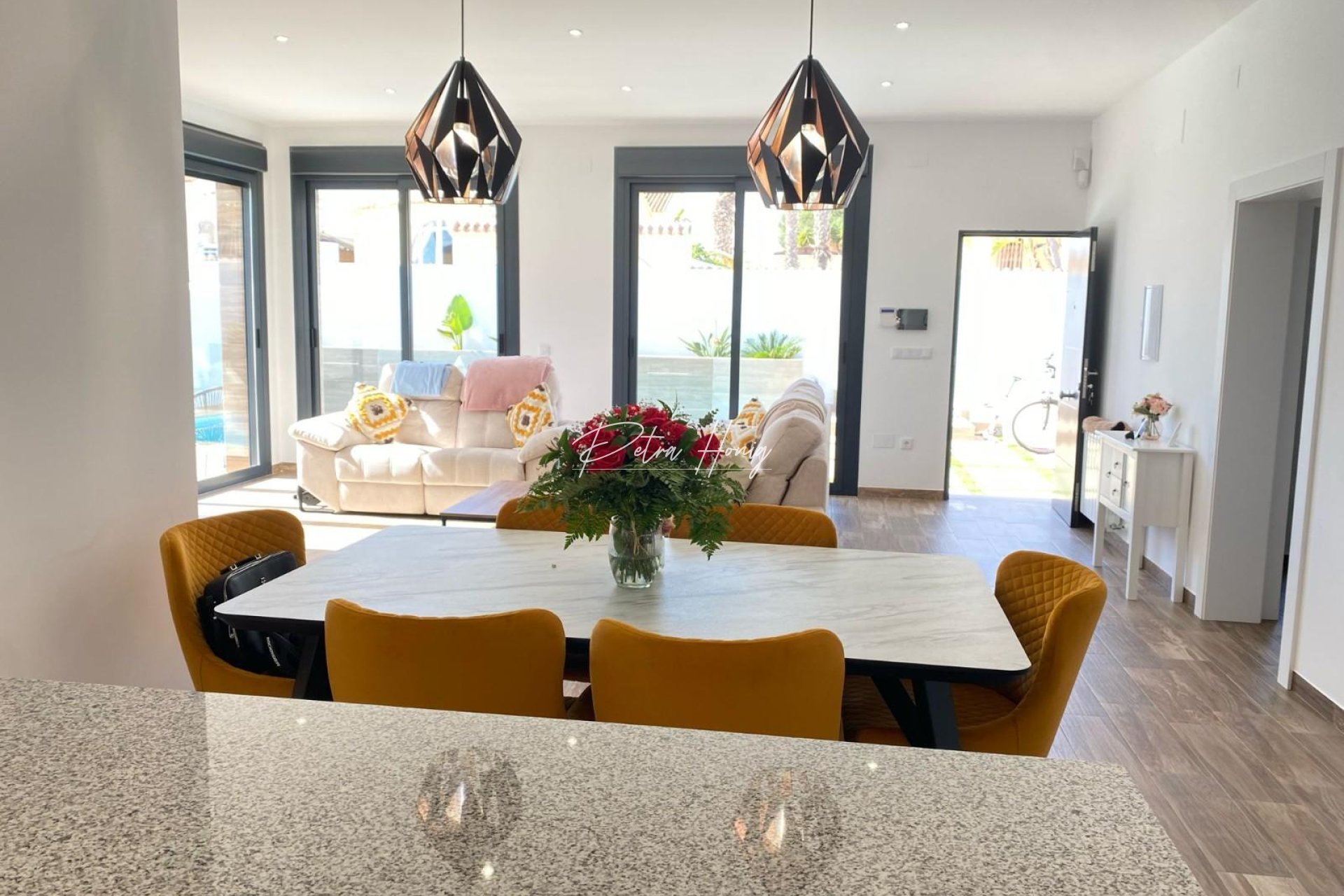 Gebrauchtobjekte - Einfamilienhaus - Orihuela Costa - Villamartin