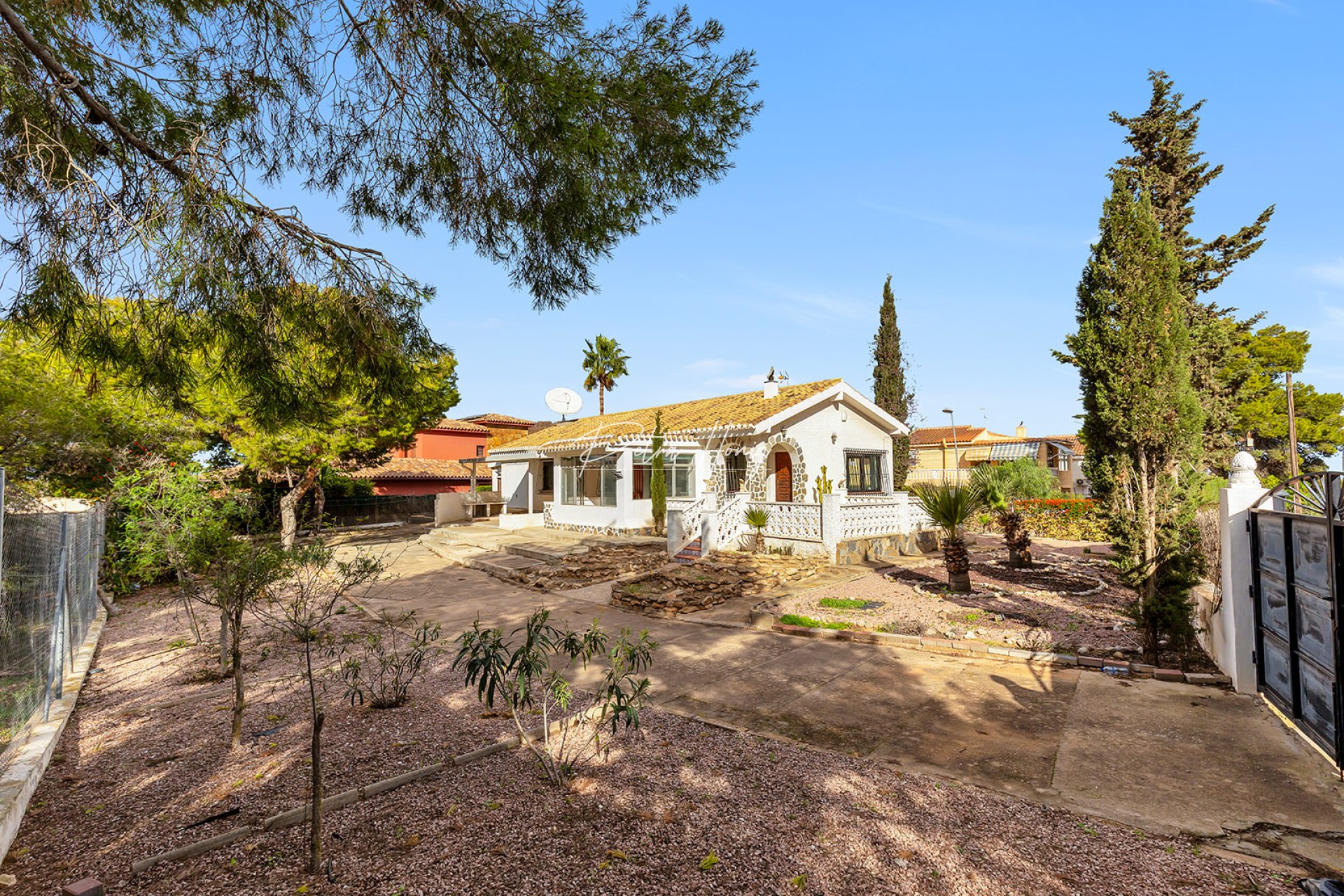 Gebrauchtobjekte - Einfamilienhaus - Torrevieja - Los Altos