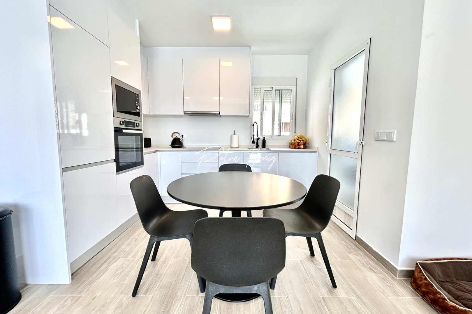 Gebrauchtobjekte - Einfamilienhaus - Villamartin