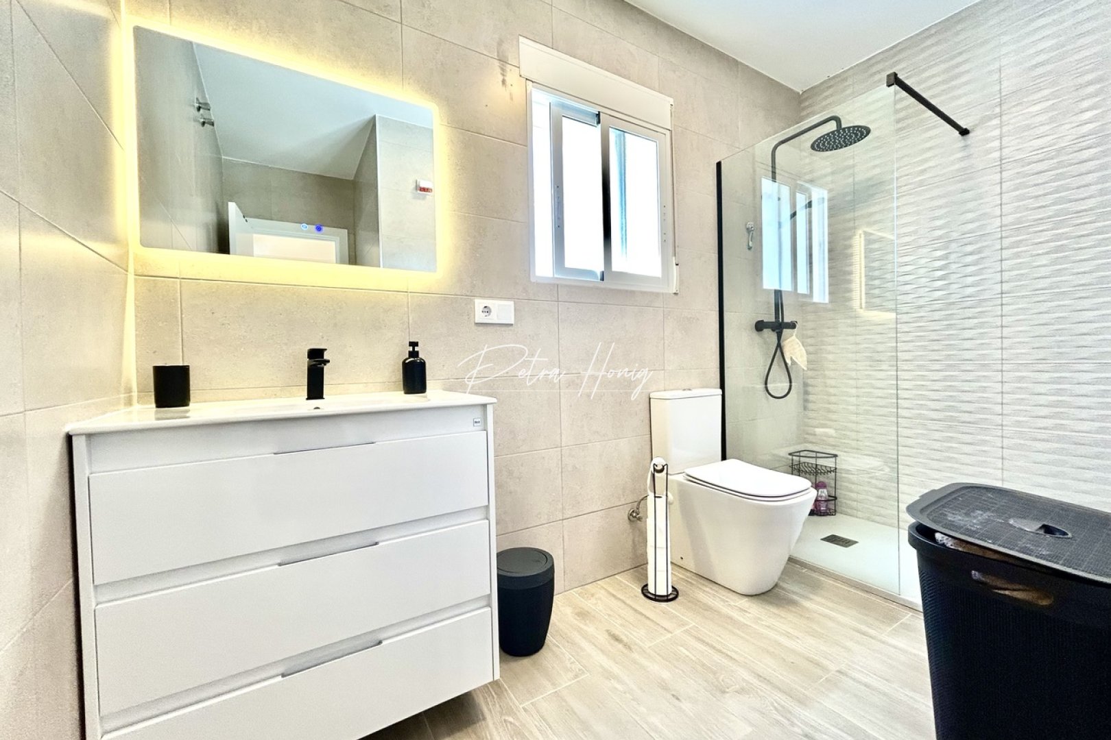 Gebrauchtobjekte - Einfamilienhaus - Villamartin