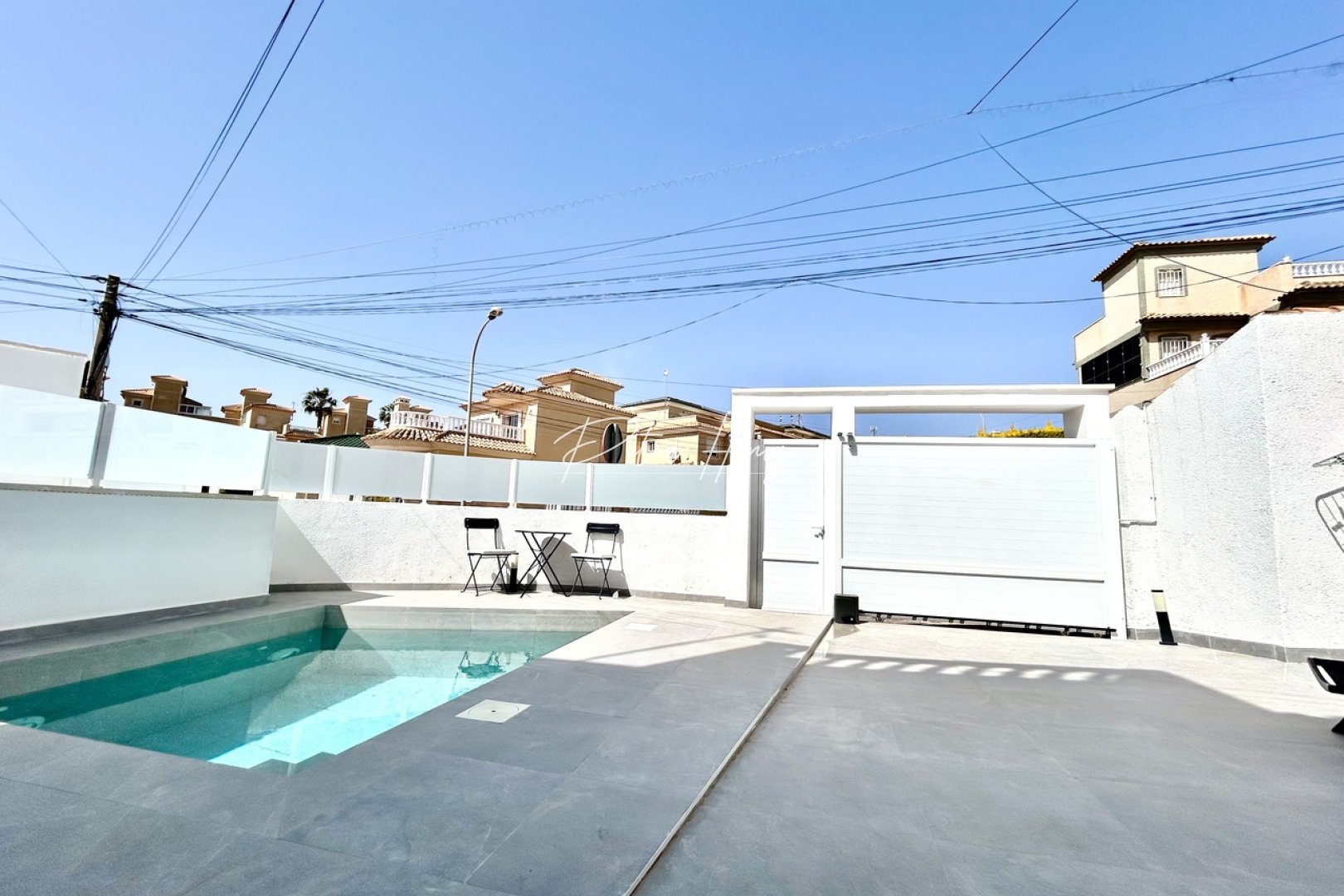 Gebrauchtobjekte - Einfamilienhaus - Villamartin